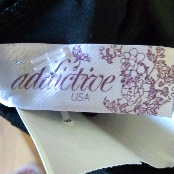 Addictive plus size sequence top - Picture 8 of 9